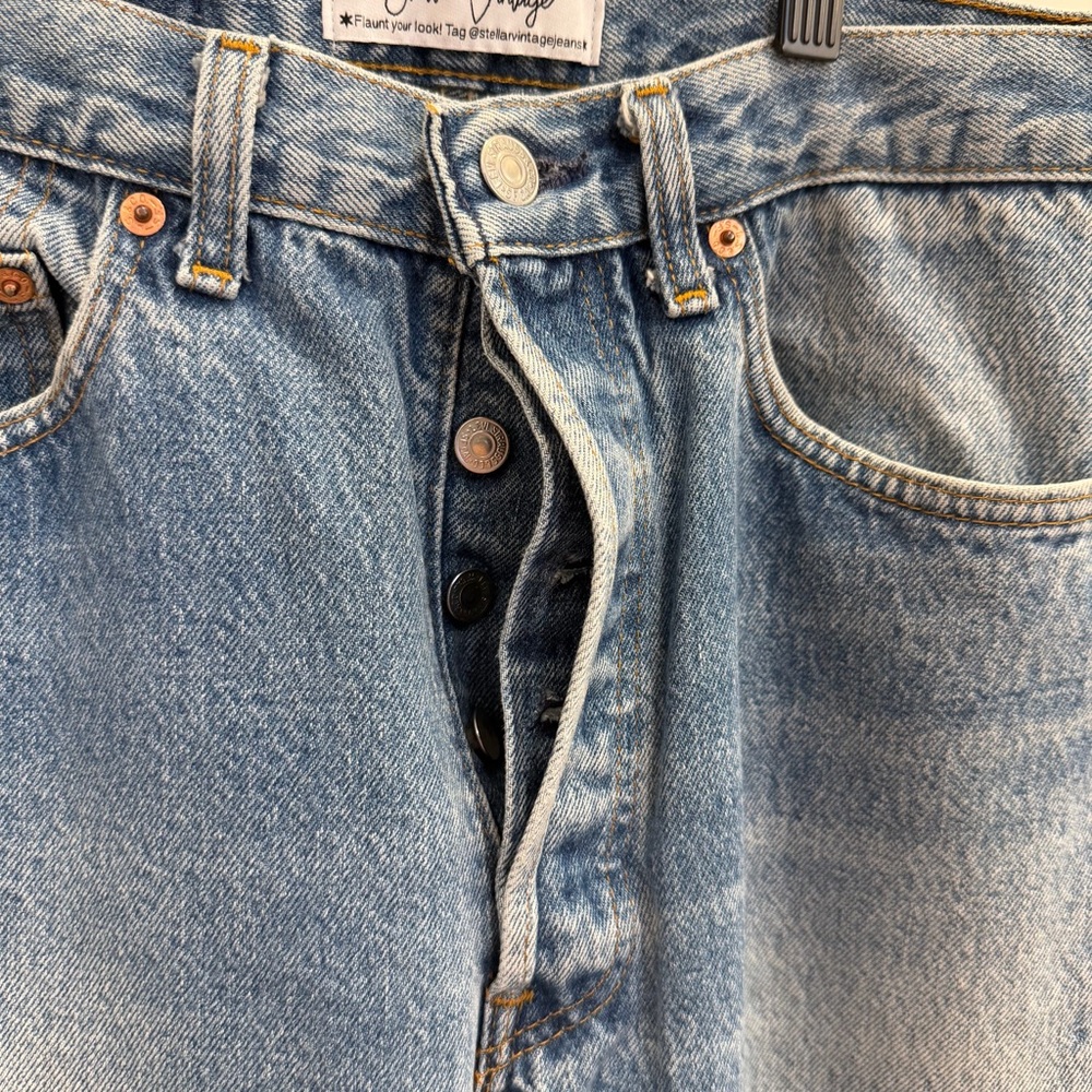 VINTAGE Levi's 501 Medium Blue Denim Jeans - Picture 7 of 8